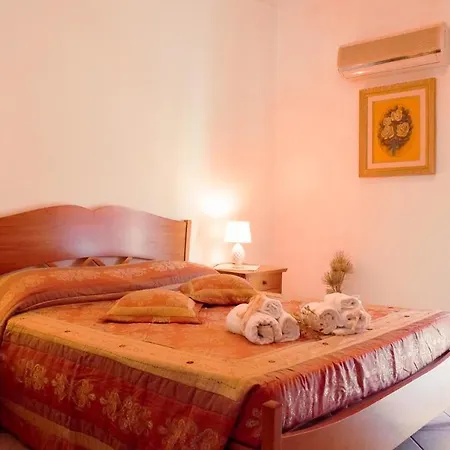 Pm 12 Via Achille Grandi Holiday home *